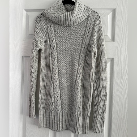 Maurices Cable Knit Cowl Sweater Tunic Grey size S NWOT - Picture 2 of 6